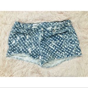 Gap splatter cutoff shorts